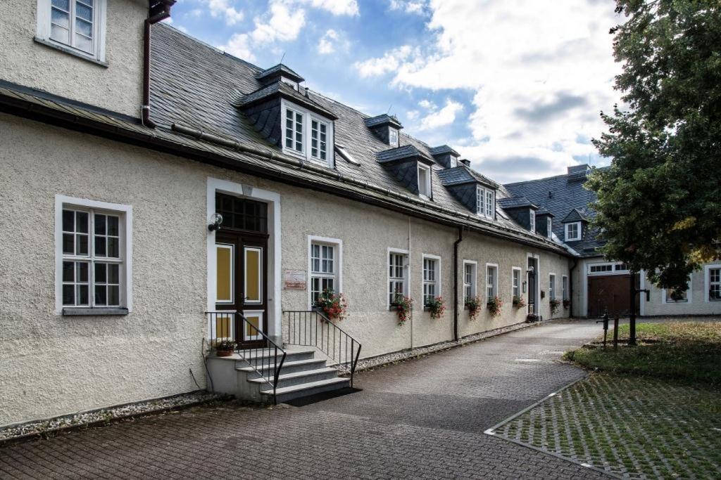 Ruestzeitenheim Sonnenschein Saalburg Kültér fotó