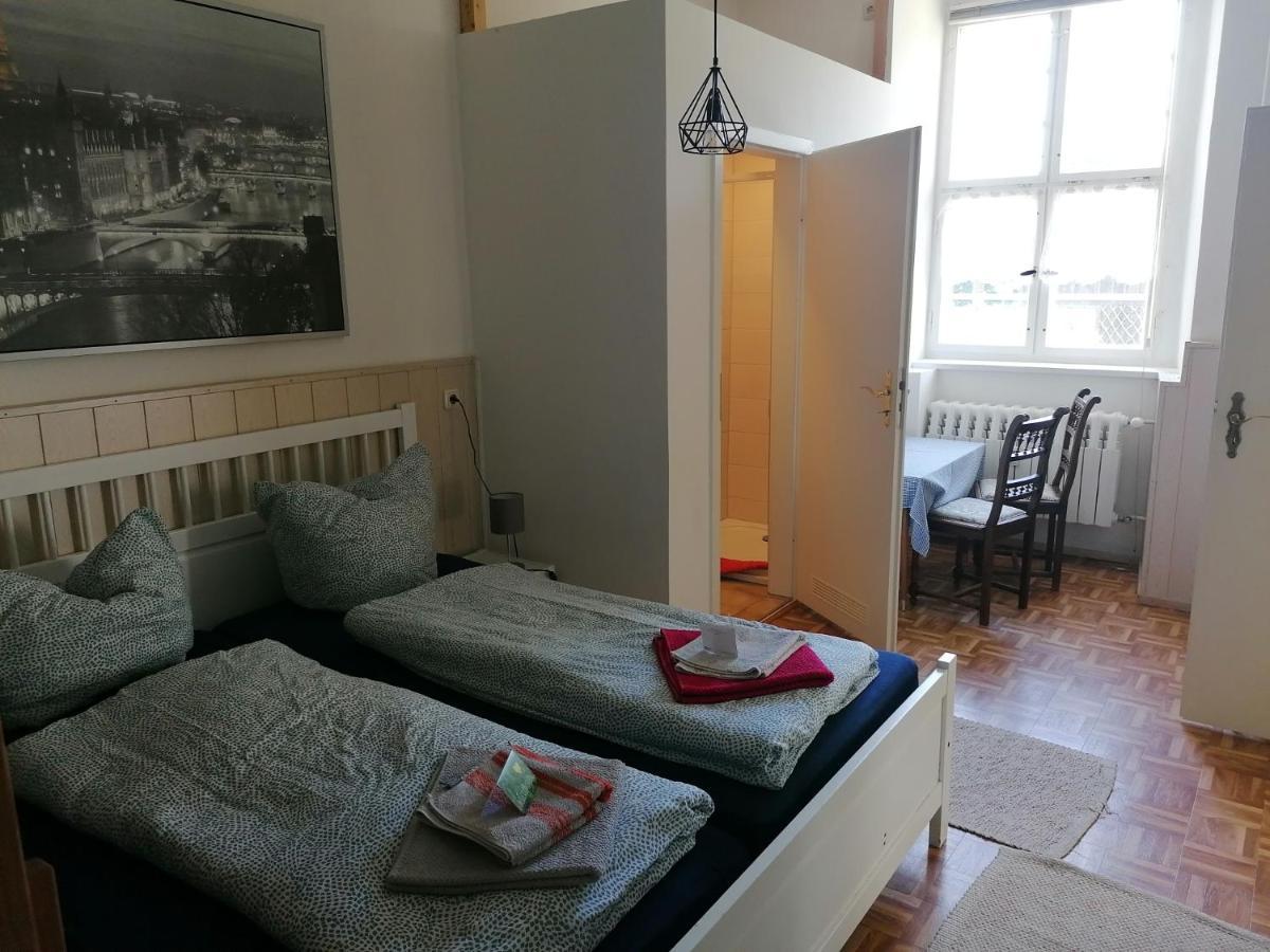 Ruestzeitenheim Sonnenschein Saalburg Kültér fotó